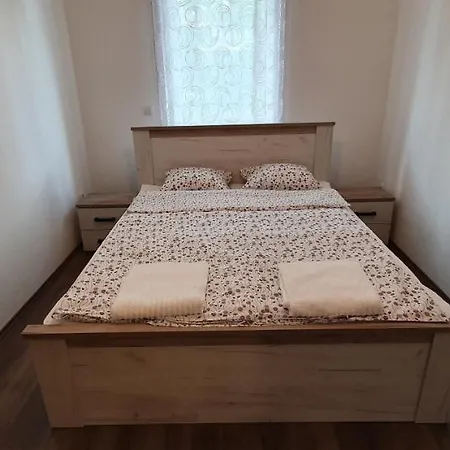 Lelle Exclusive Apartman *