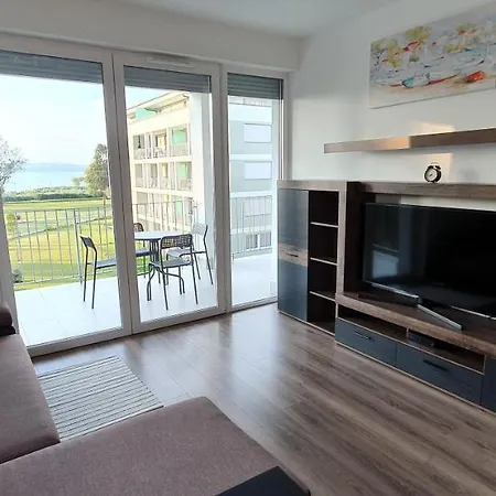 Lelle Exclusive Apartman *